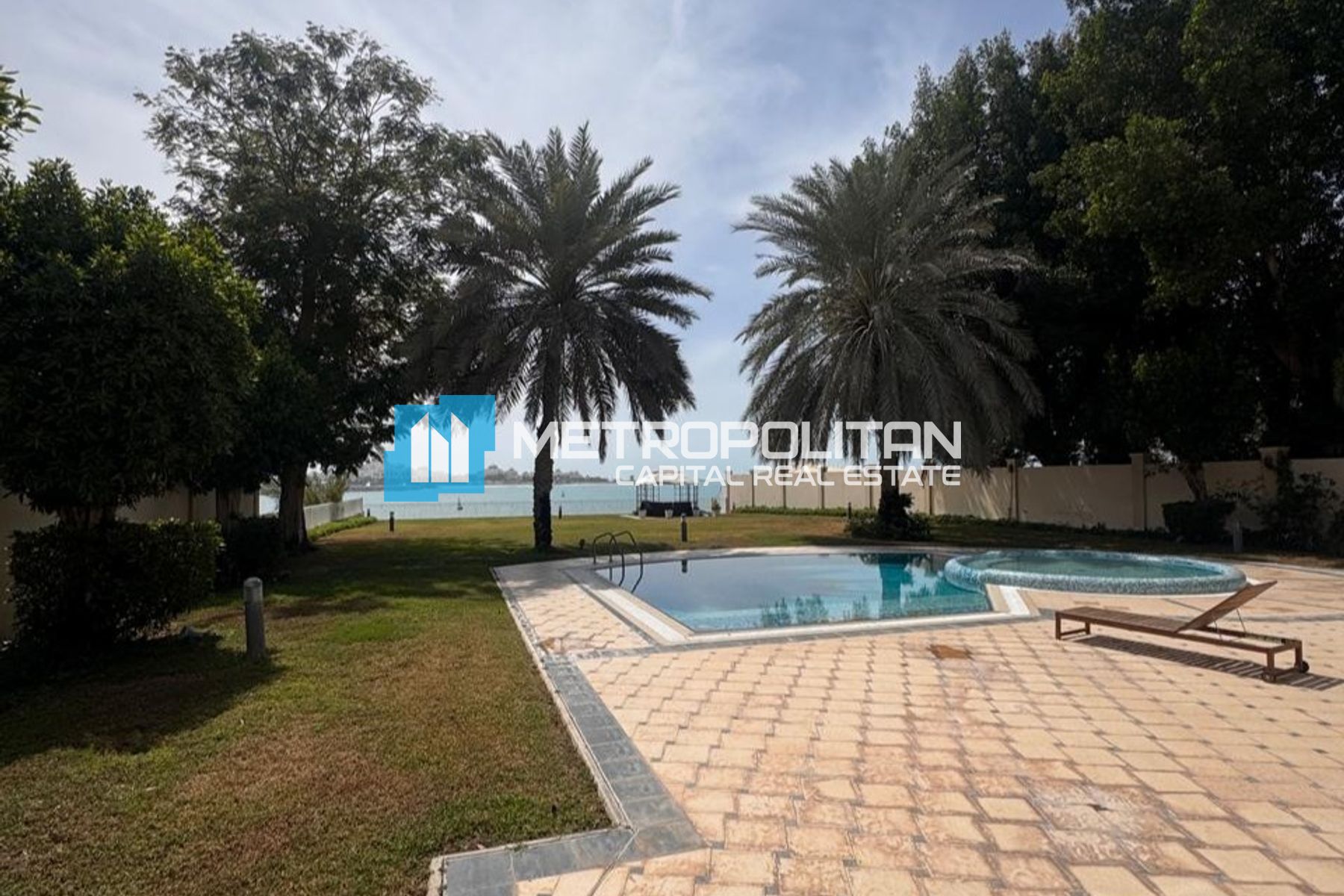 Private Pool | Waterfront Living | Prime Location