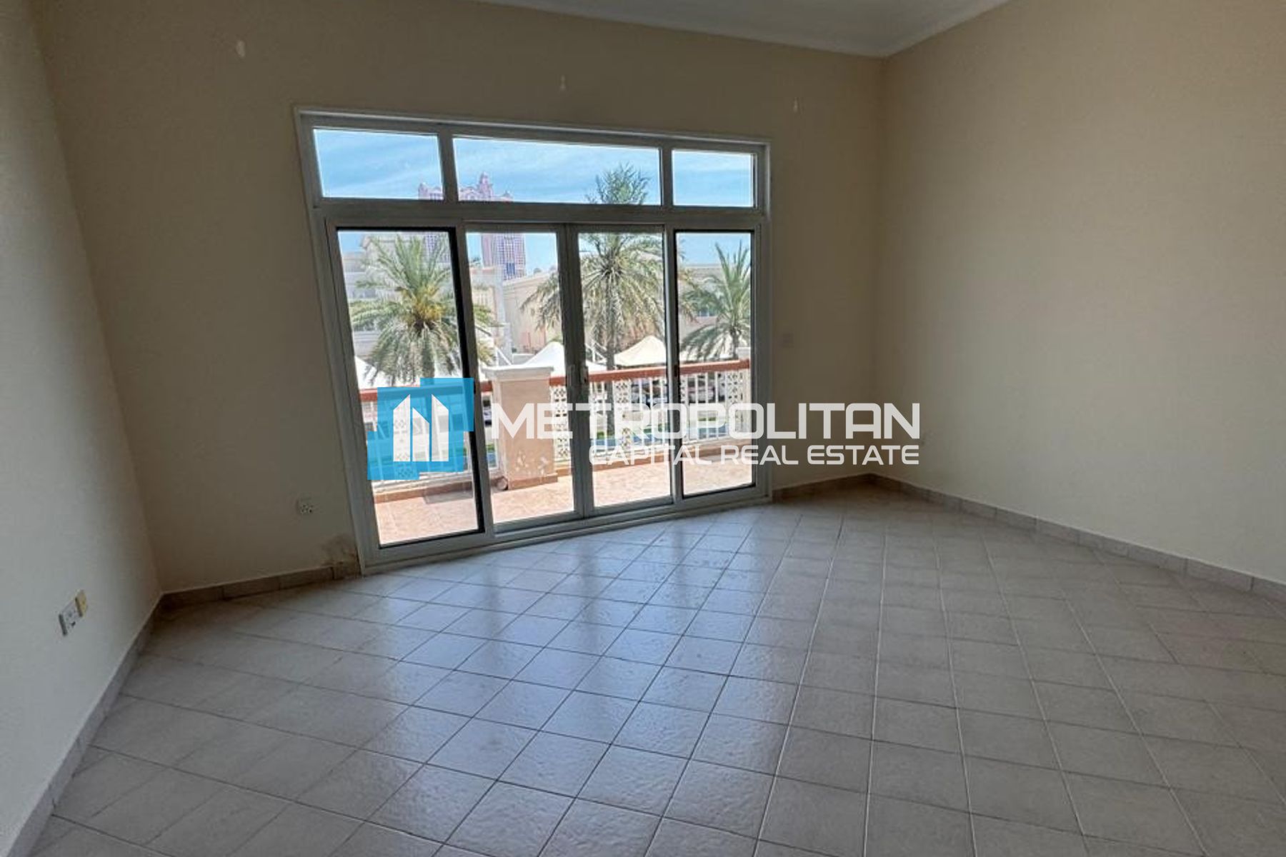 Private Pool | Waterfront Living | Prime Location