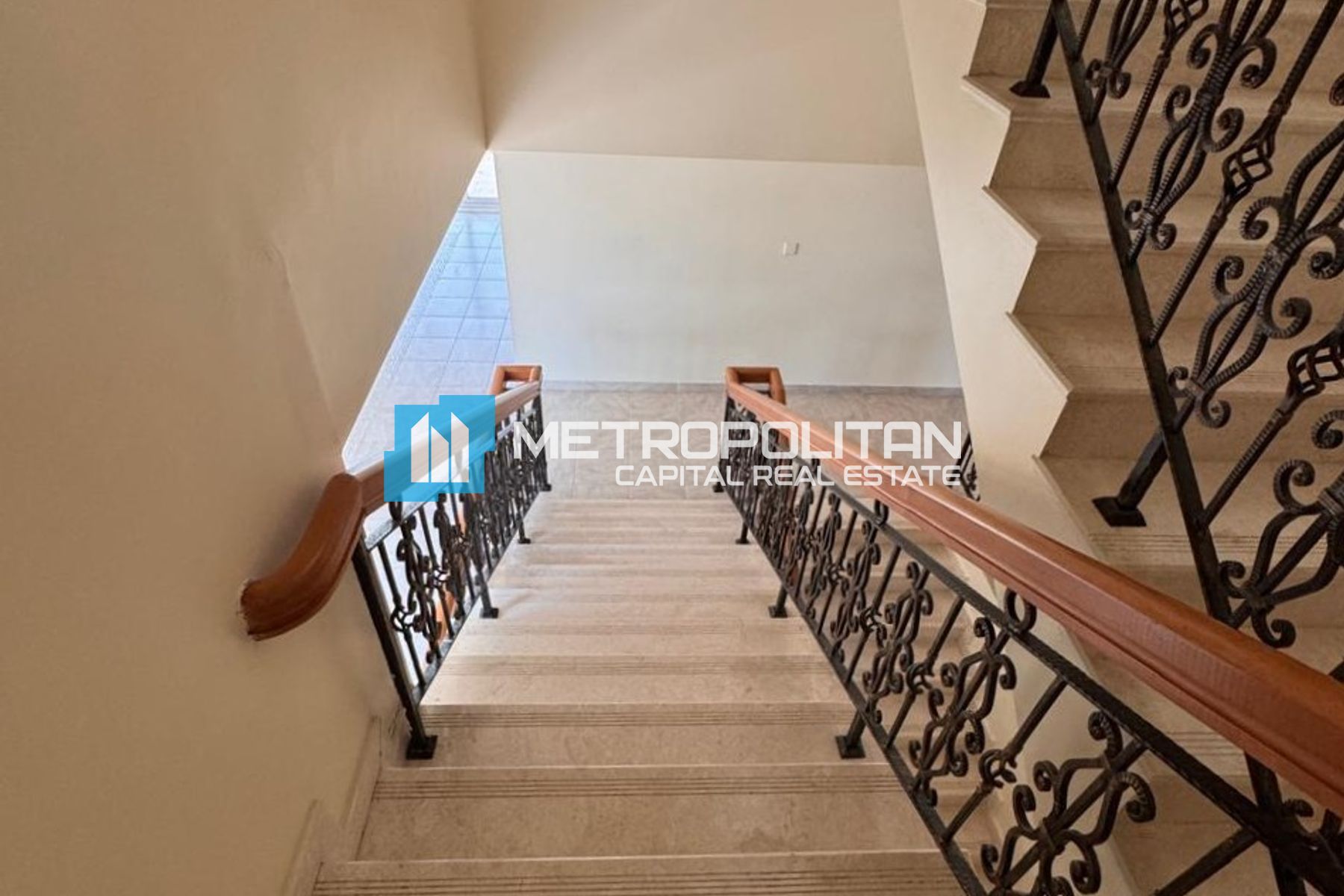 Private Pool | Waterfront Living | Prime Location