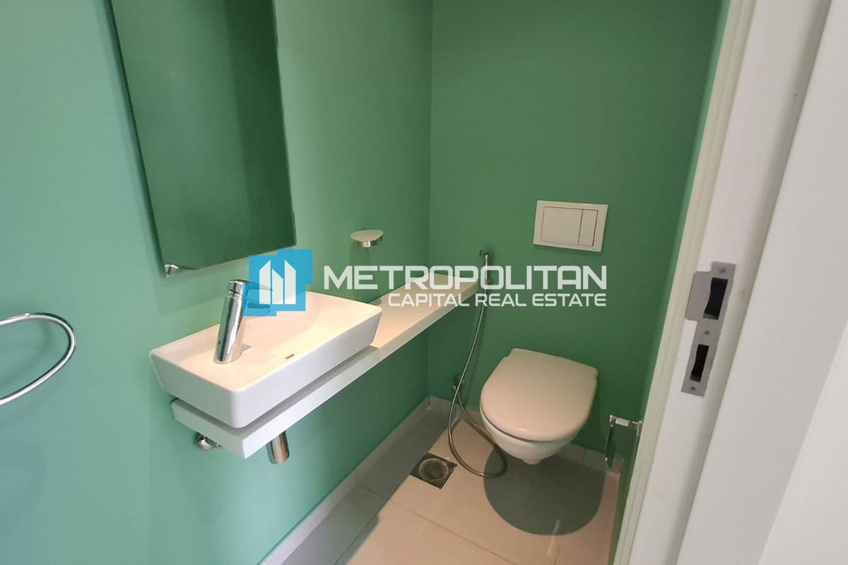 1 BR with Balcony | High Floor | Full Canal View
