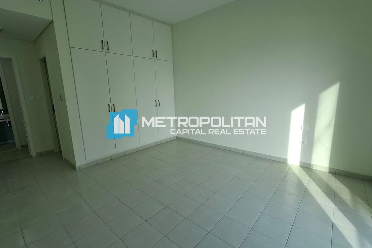 1 BR with Balcony | High Floor | Full Canal View