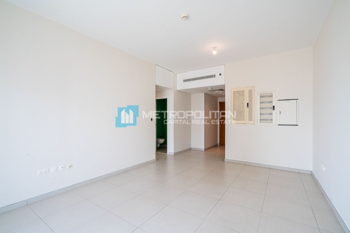 1 BR with Balcony | High Floor | Full Canal View