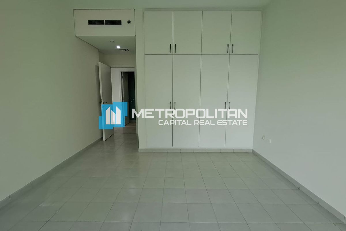 1 BR with Balcony | High Floor | Full Canal View
