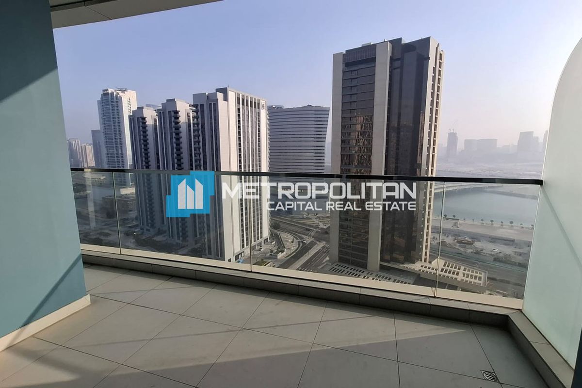 1 BR with Balcony | High Floor | Full Canal View