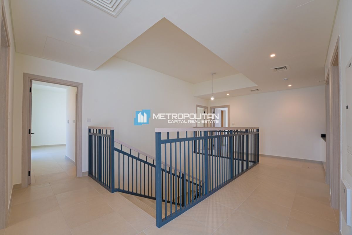 Stand Alone Villa| Ready to Move | Great Community
