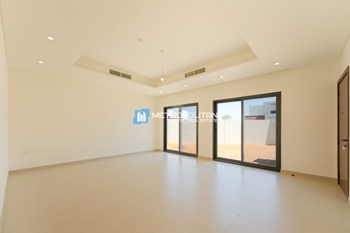 Stand Alone Villa| Ready to Move | Great Community