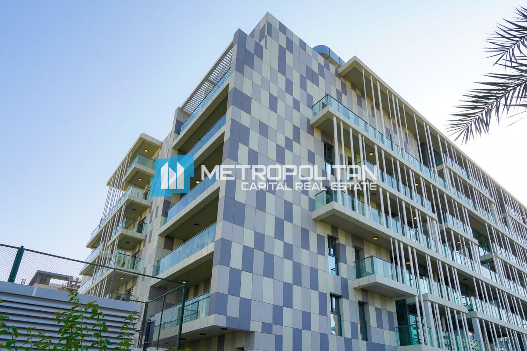 Fully Furnished | 1BR w/ Balcony | Canal View