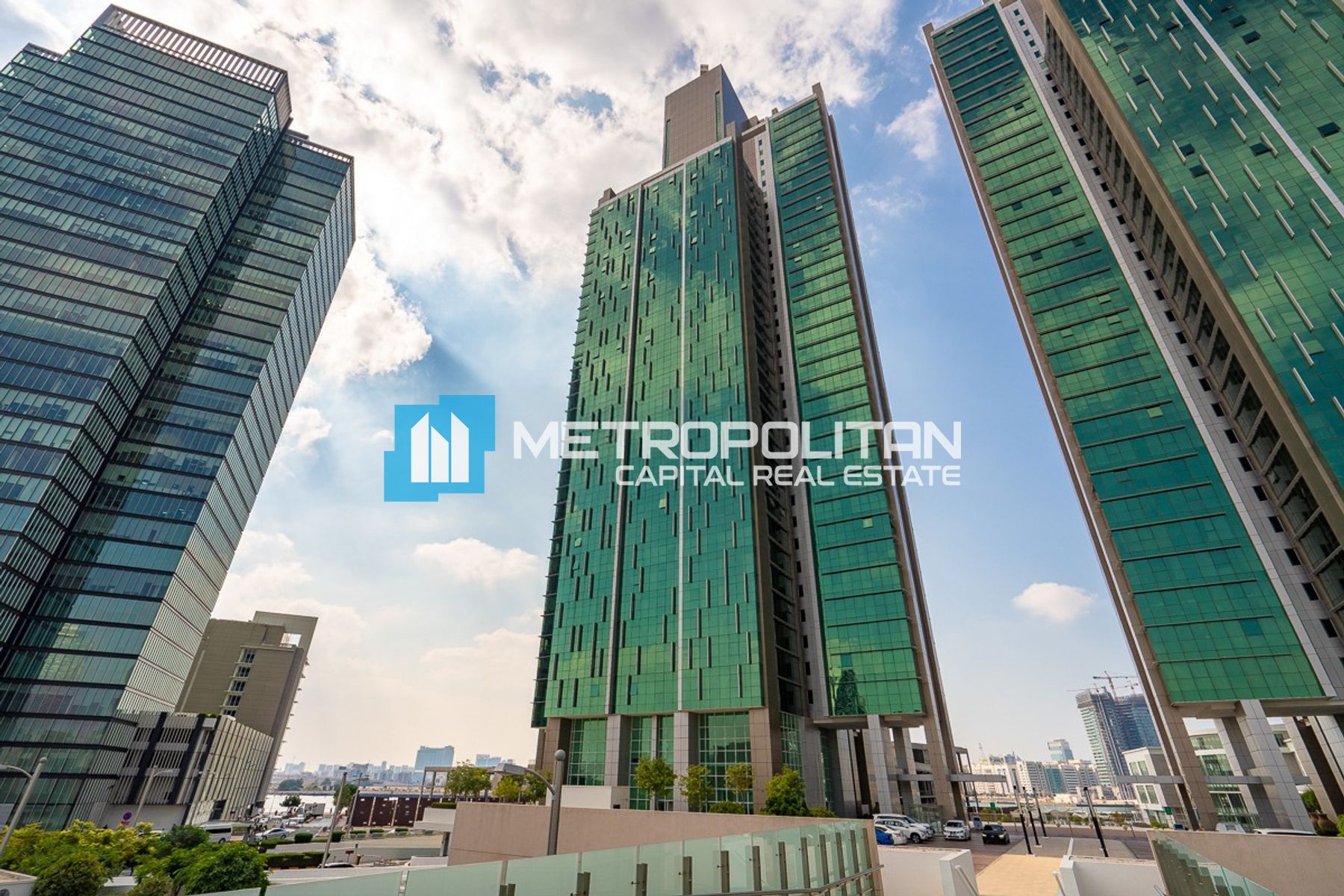 2+2 BHK | High Floor Vacant | 3 Cheques| Spacious