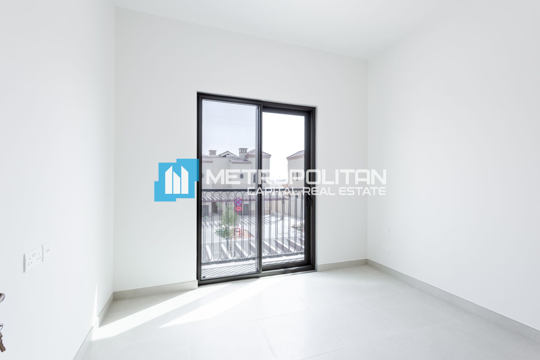 3 BR w/ Maids | Single Row Middle | Vacant unit