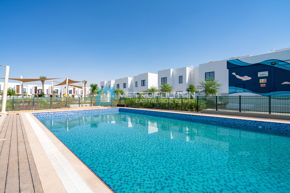 3BR Townhouse for Rent in Al Ghadeer 2, Al Ghadeer - MCR-8124
