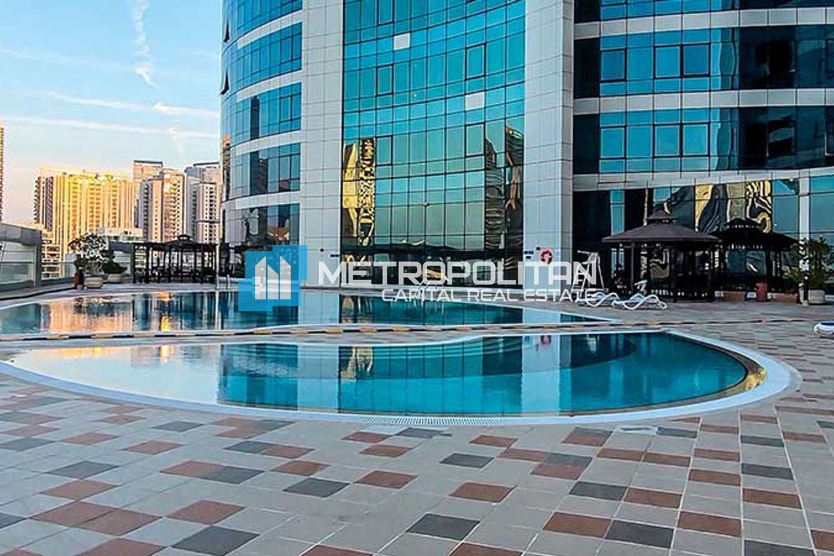 Canal and  City View | High Floor | Modern Studio