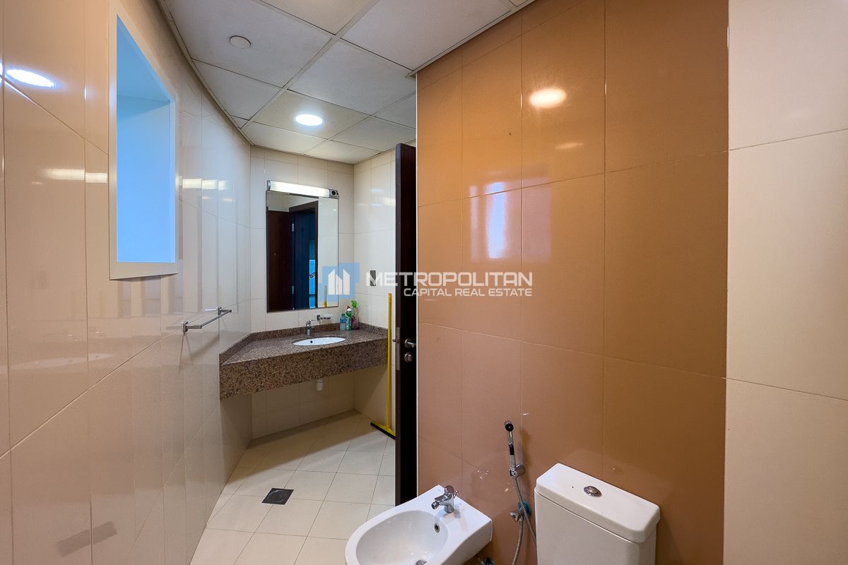 Canal and  City View | High Floor | Modern Studio