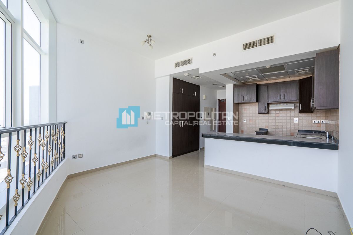 Sea and Canal View | High Floor | Vacant Studio