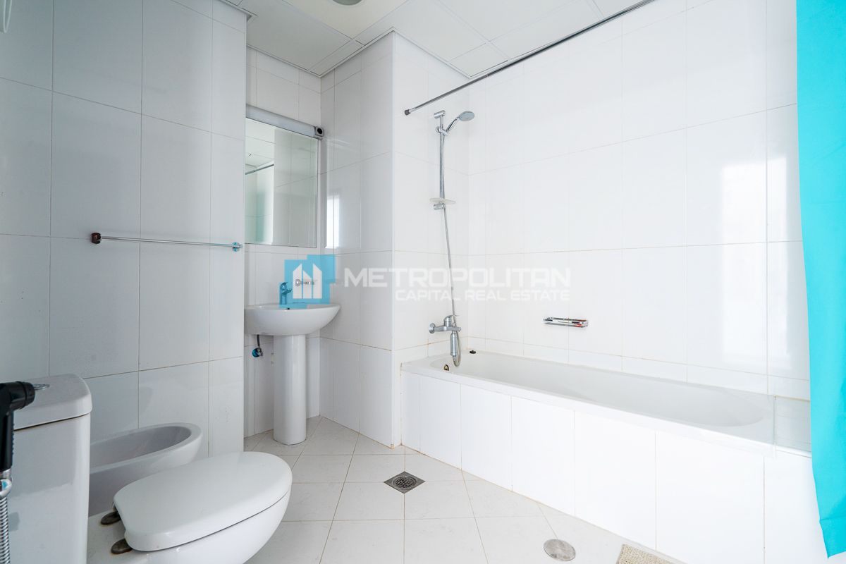 Sea and Canal View | High Floor | Vacant Studio