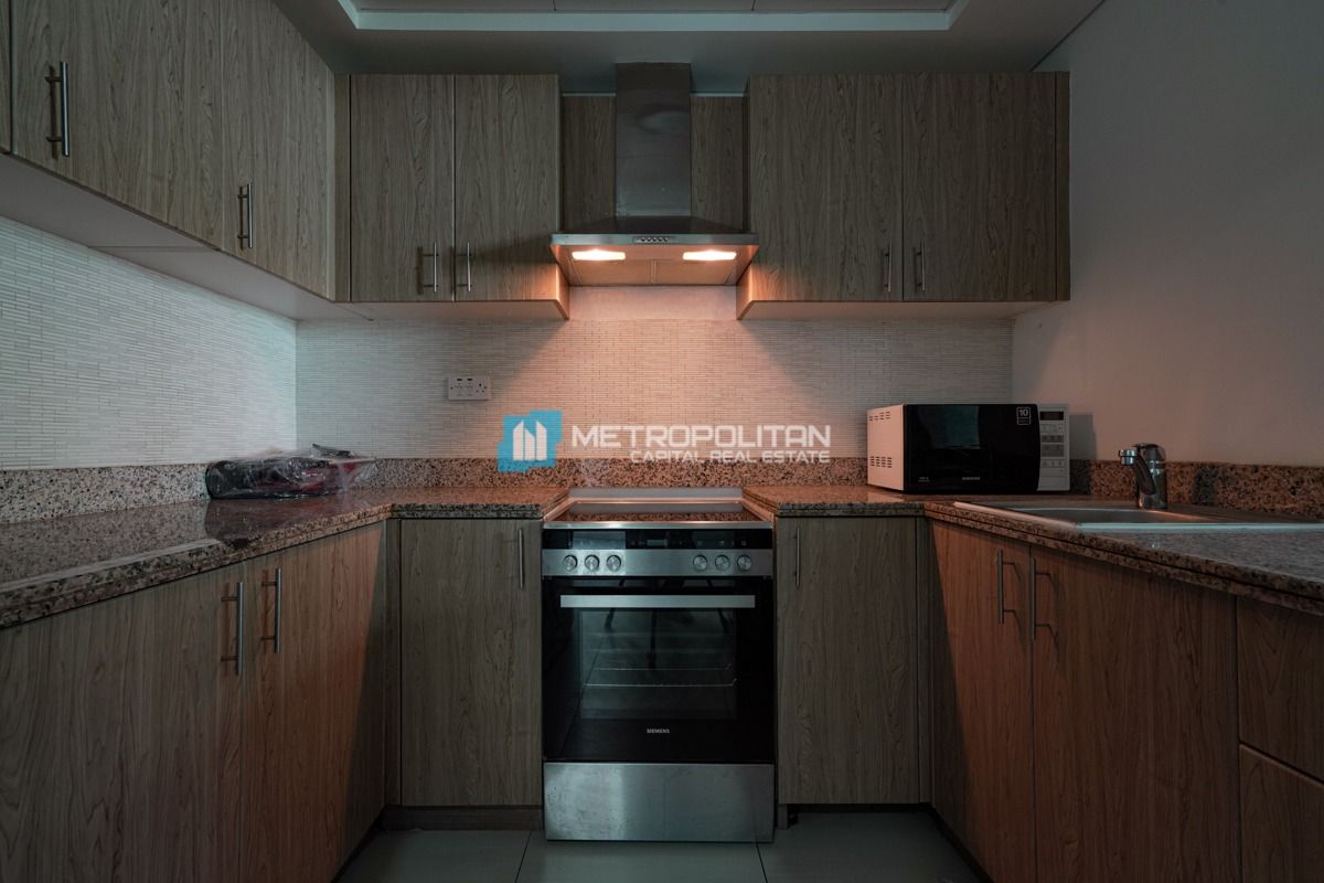 Double Row, Middle Unit | To Be Vacant | Viewable
