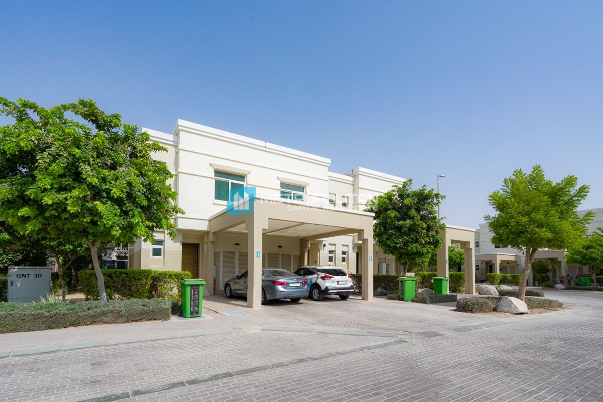 Double Row, Middle Unit | To Be Vacant | Viewable
