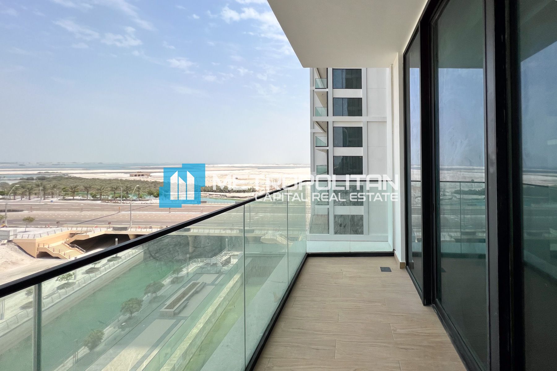 Luxury 2 BR | Corner Unit | Sea View | Vacant