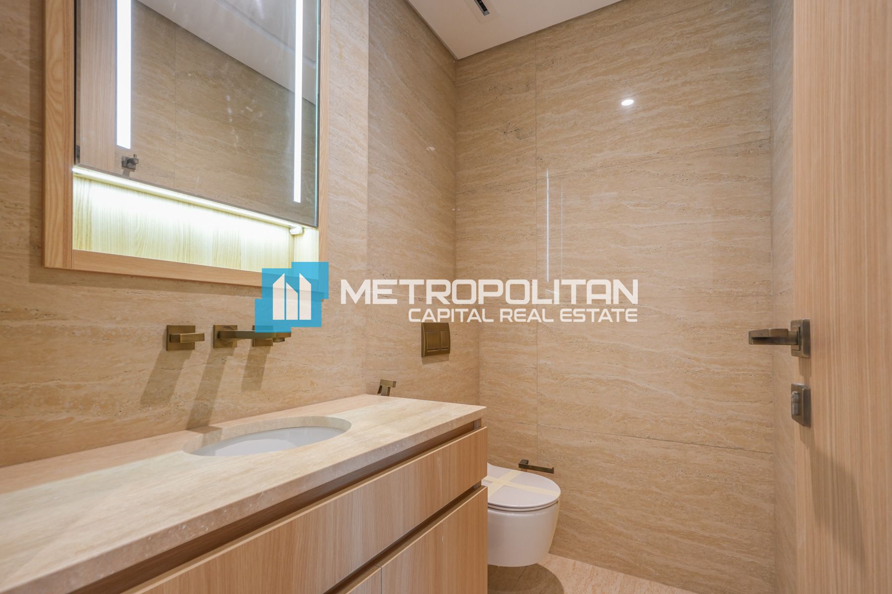 Luxury 2 BR | Corner Unit | Sea View | Vacant