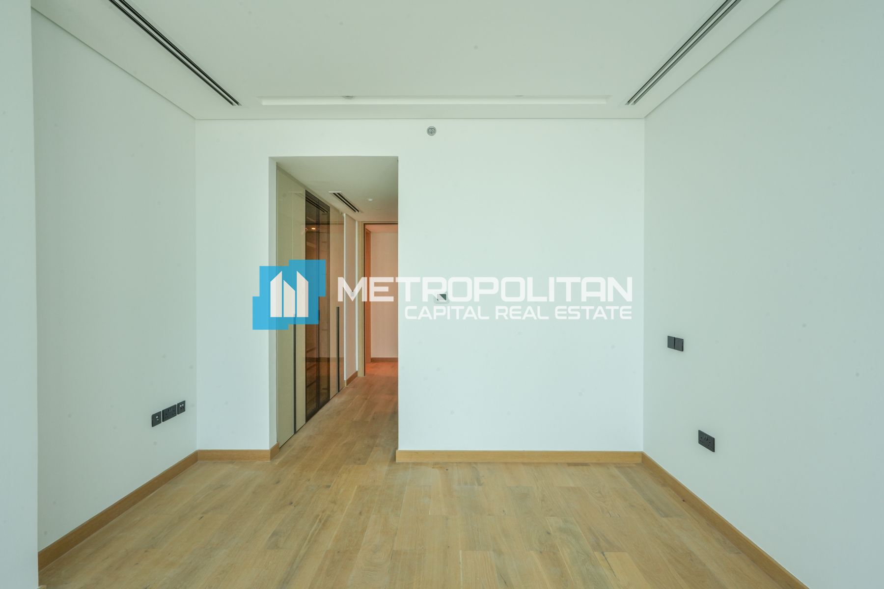 Luxury 2 BR | Corner Unit | Sea View | Vacant