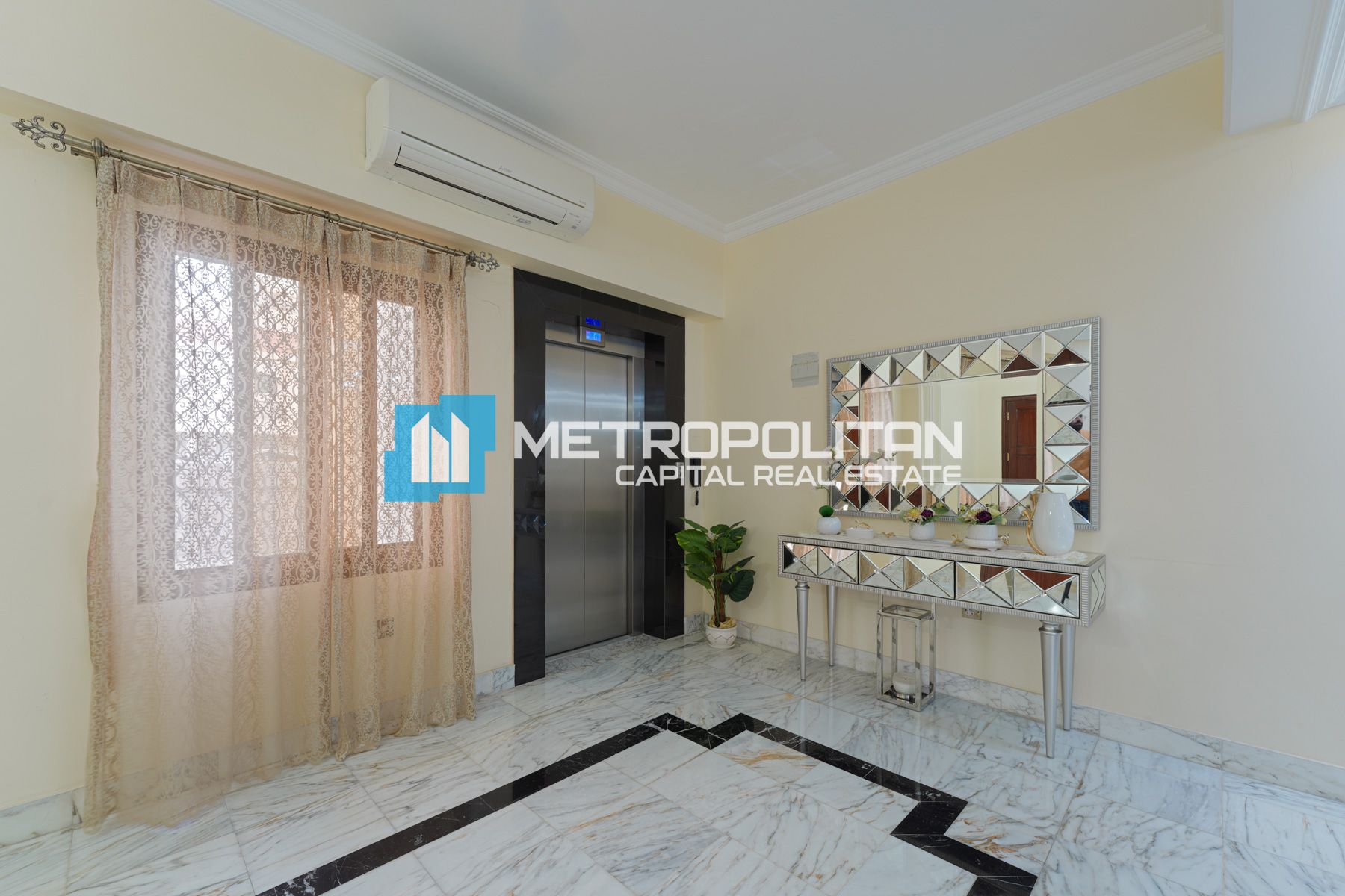 Prime Location | Commercial Villa | 5 BR w/ Maids