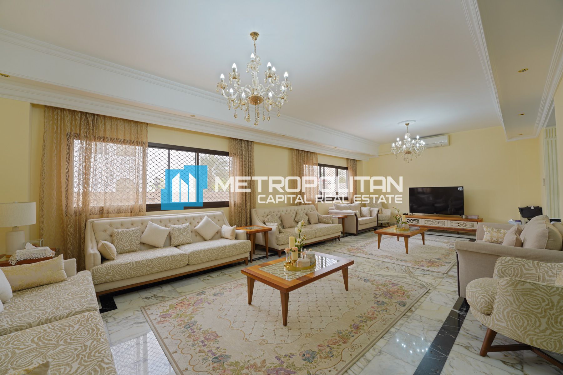 Prime Location | Commercial Villa | 5 BR w/ Maids