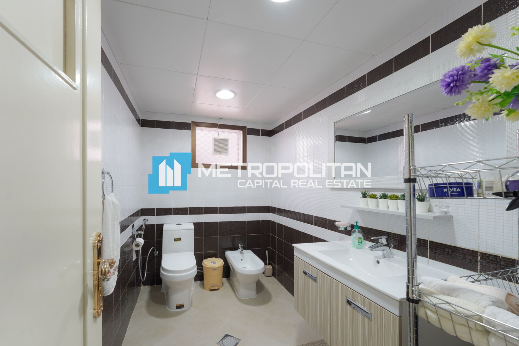 Prime Location | Commercial Villa | 5 BR w/ Maids