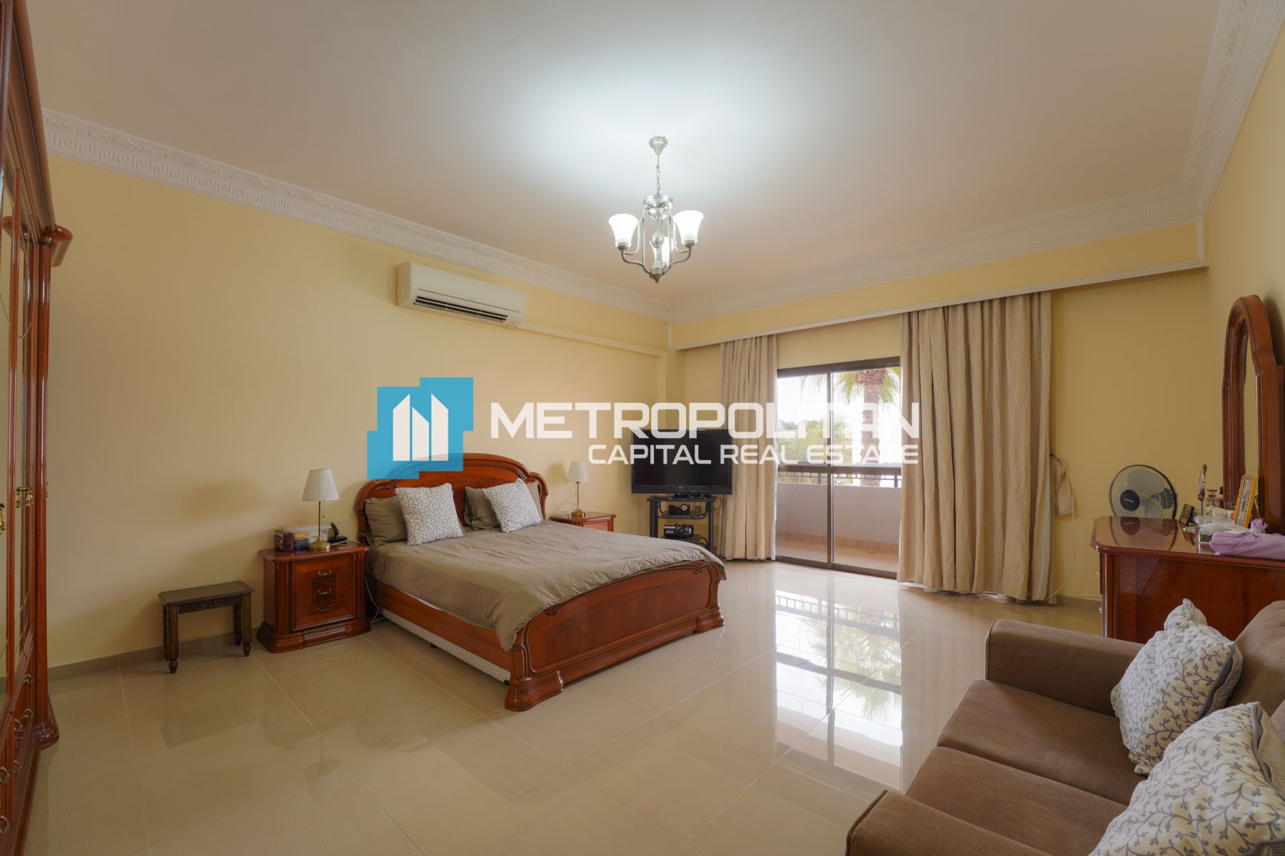 Prime Location | Commercial Villa | 5 BR w/ Maids
