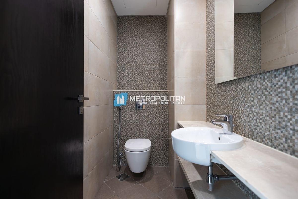 High Floor 1BR w/ Balcony | Sea View | Upcoming
