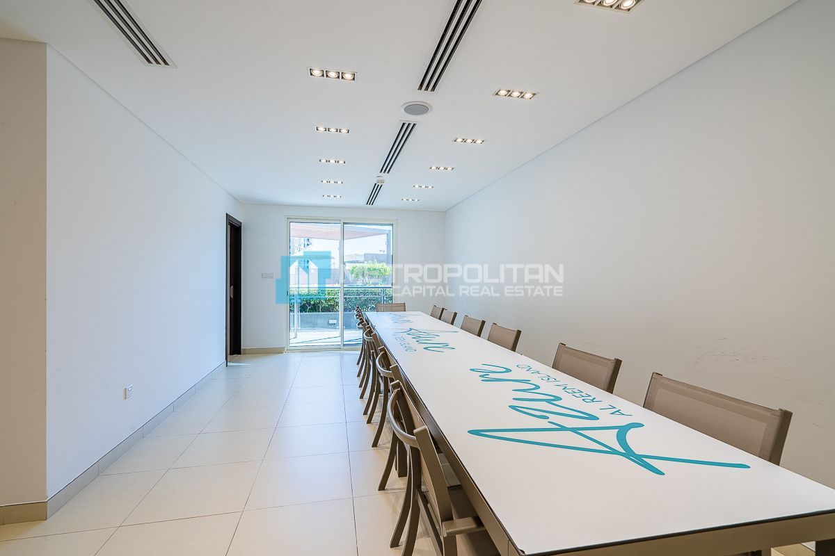 High Floor 1BR w/ Balcony | Sea View | Upcoming