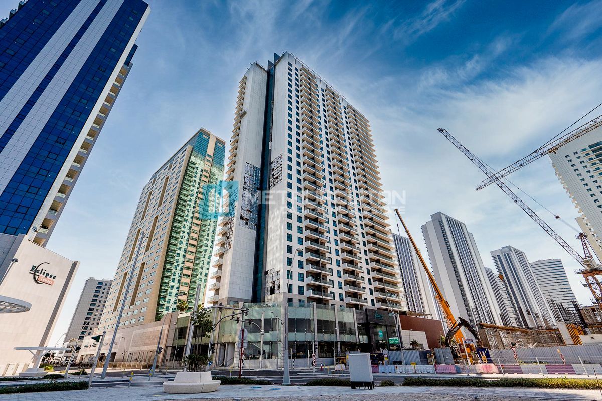 High Floor 1BR w/ Balcony | Sea View | Upcoming