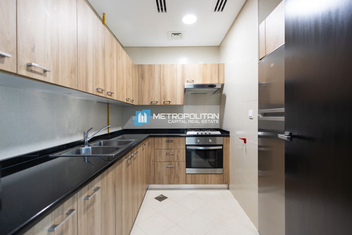 High Floor 1BR w/ Balcony | Sea View | Upcoming