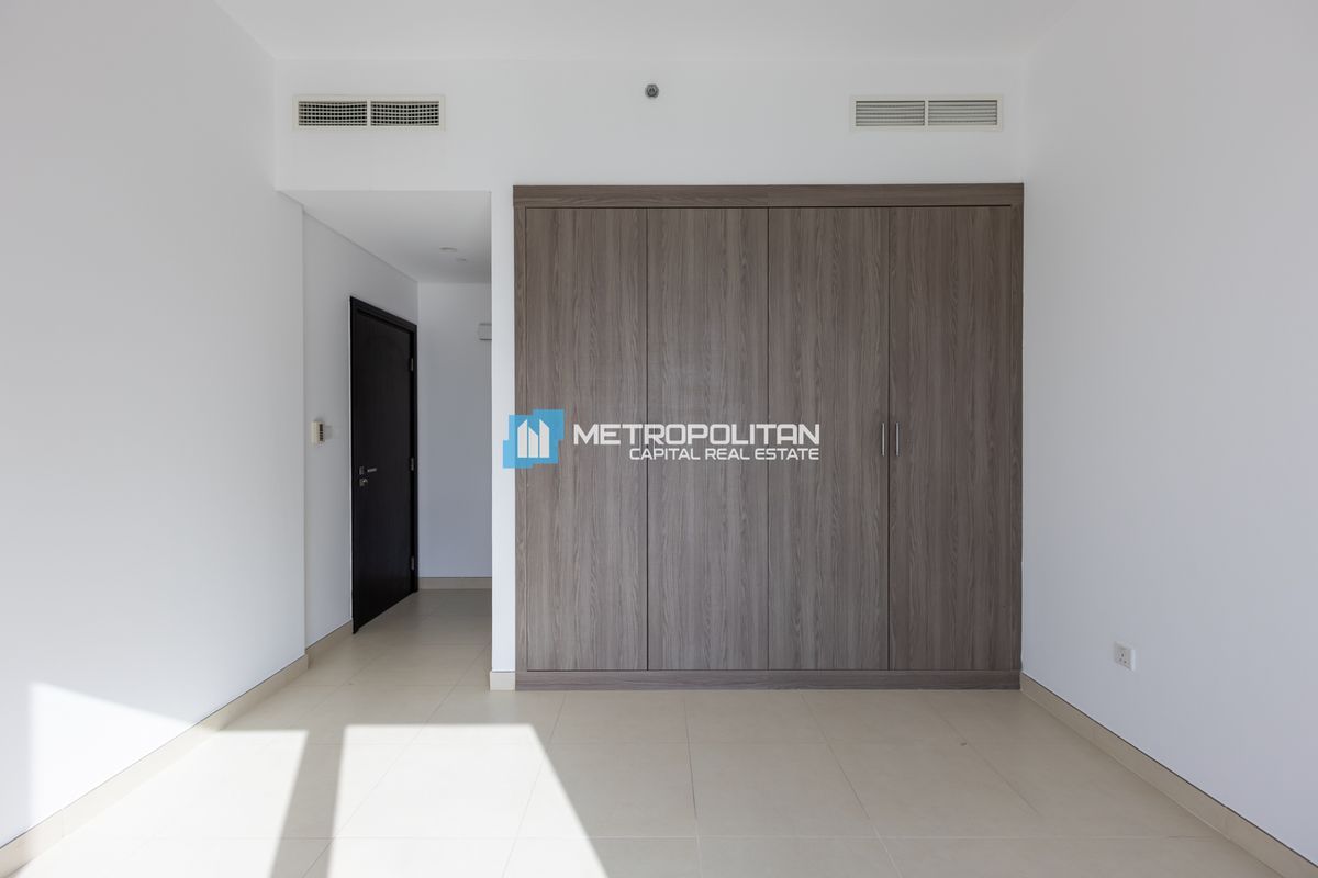 High Floor 1BR w/ Balcony | Sea View | Upcoming