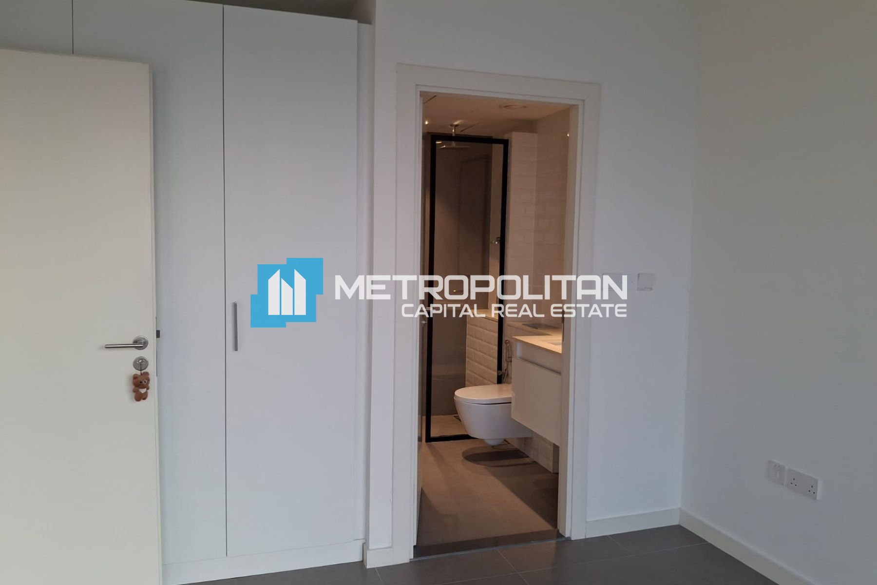 High Floor | Ready to Move 1BR | Beach Access