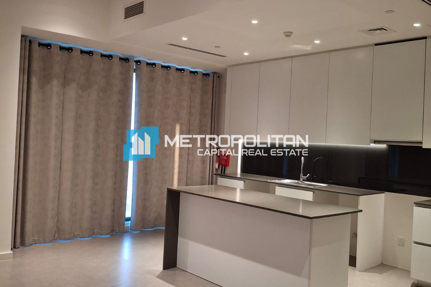 High Floor | Ready to Move 1BR | Beach Access