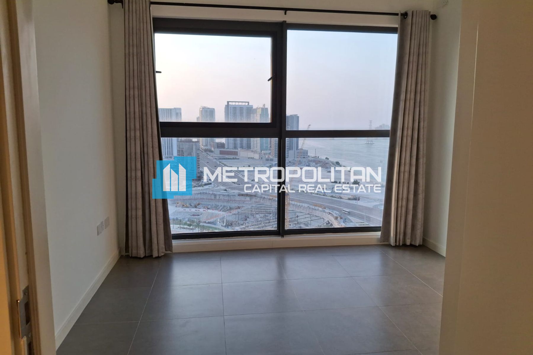 High Floor | Ready to Move 1BR | Beach Access
