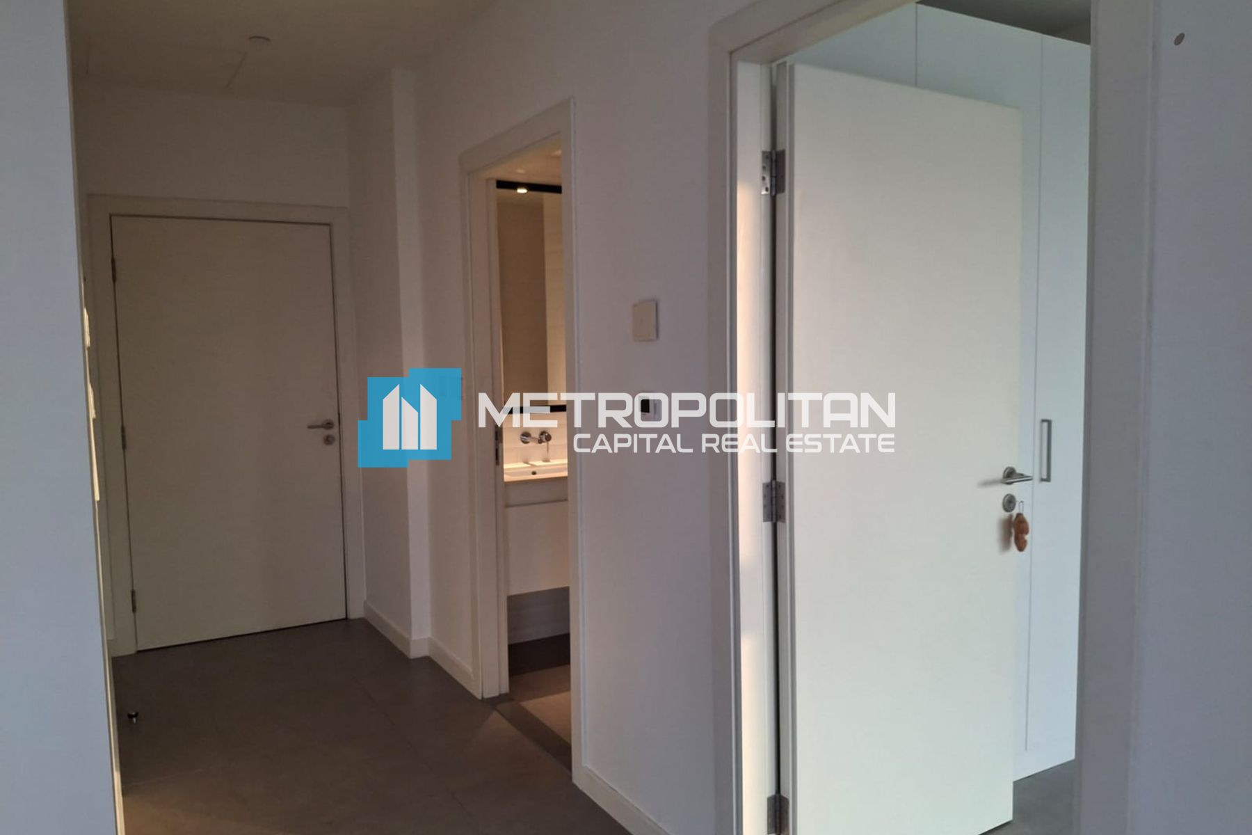 High Floor | Ready to Move 1BR | Beach Access