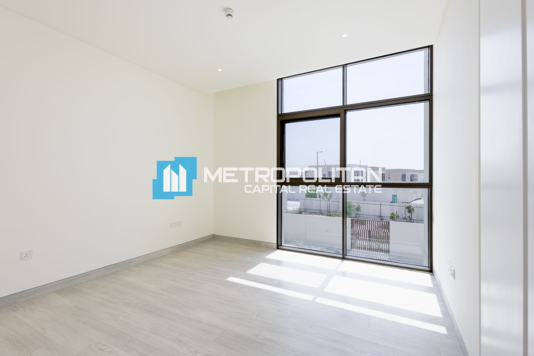 Single Row 4BR | Next to Corner | Ready to Move