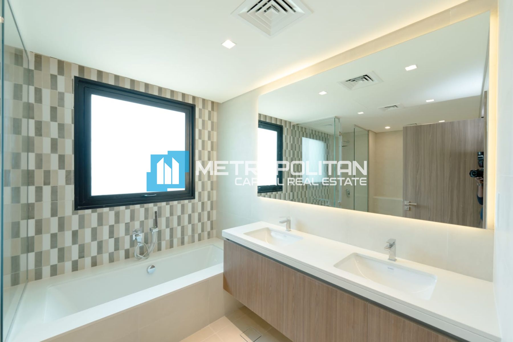 Single Row Corner | Close to Pool and Golf Course