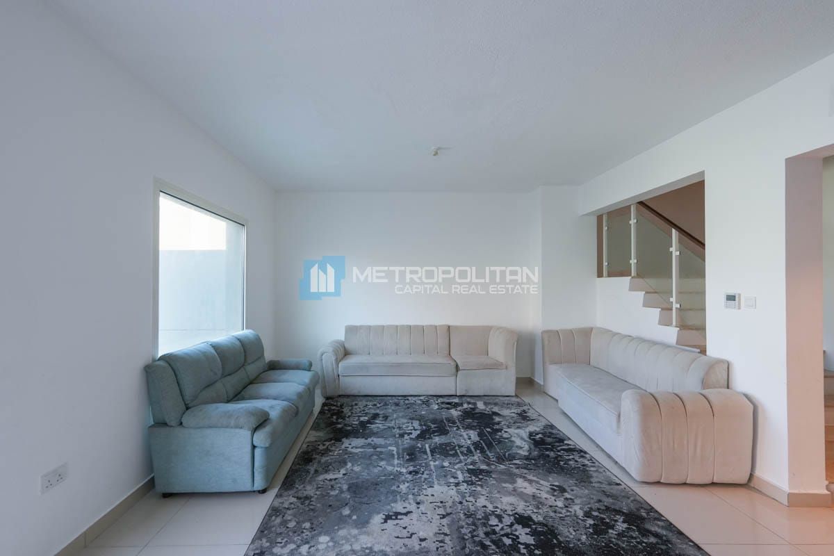 3BR with Maid | Private Garden | Big Plot | Vacant