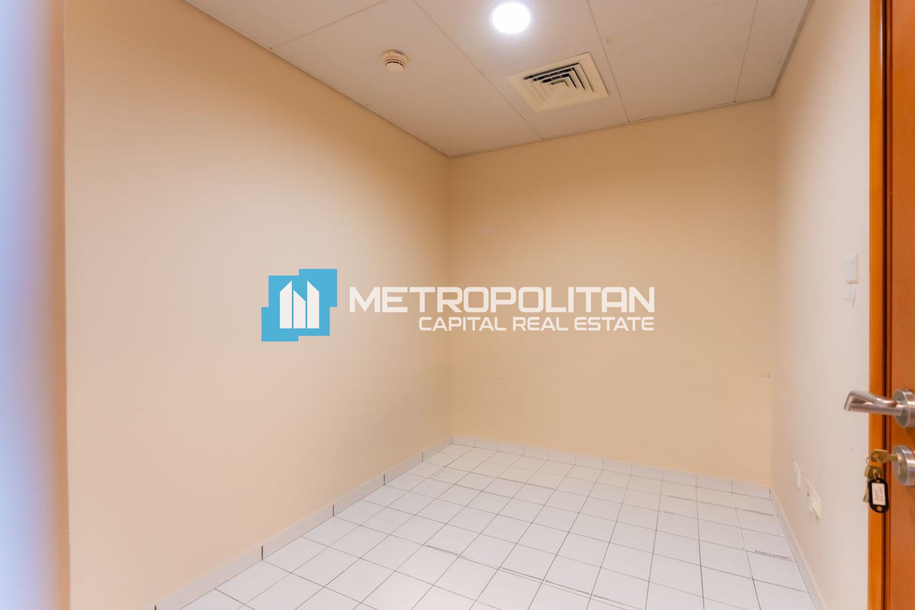 Vacant 1BR w/ Balcony| High Floor | Maids Room