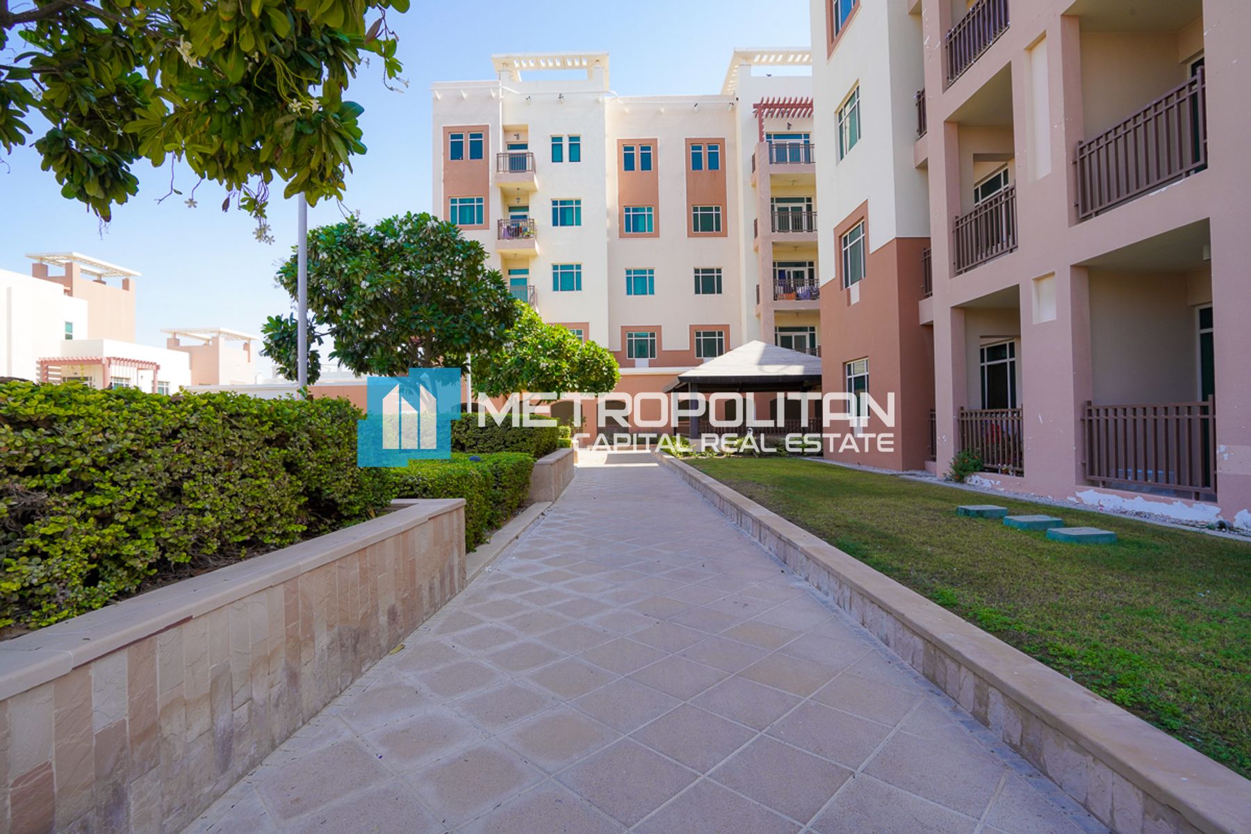 Pool View | Vacant | Corner 2BR | Great Community
