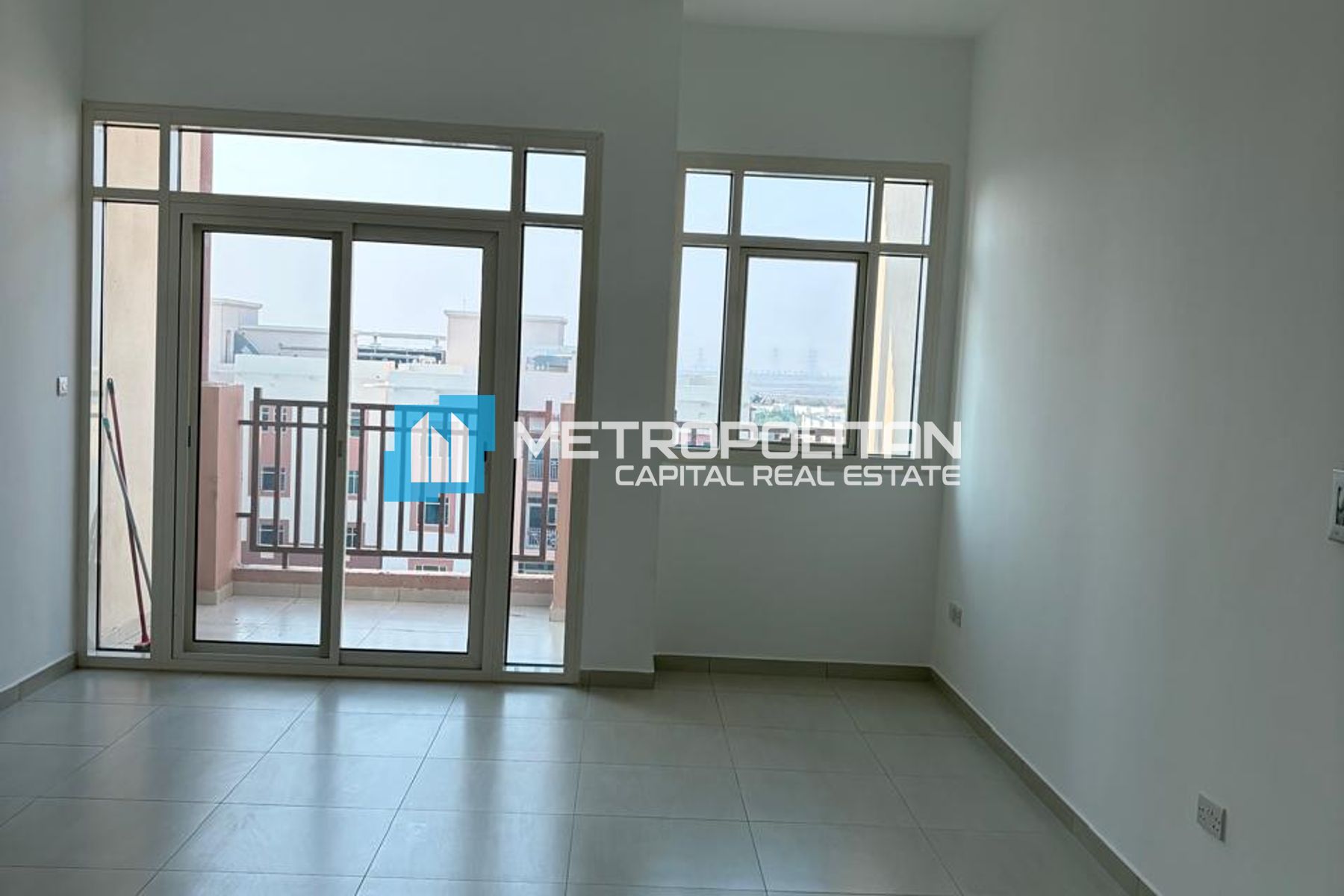 Pool View | Vacant | Corner 2BR | Great Community