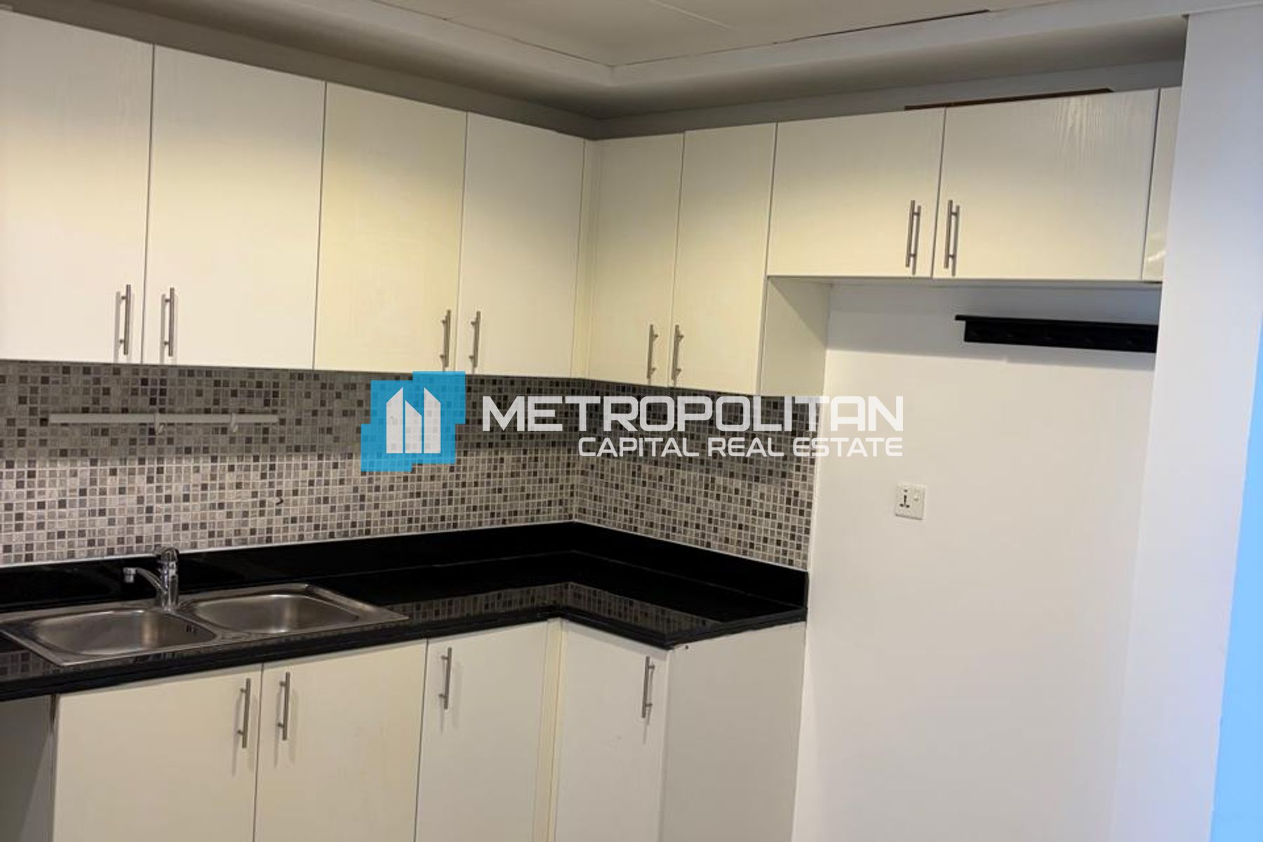 Pool View | Vacant | Corner 2BR | Great Community