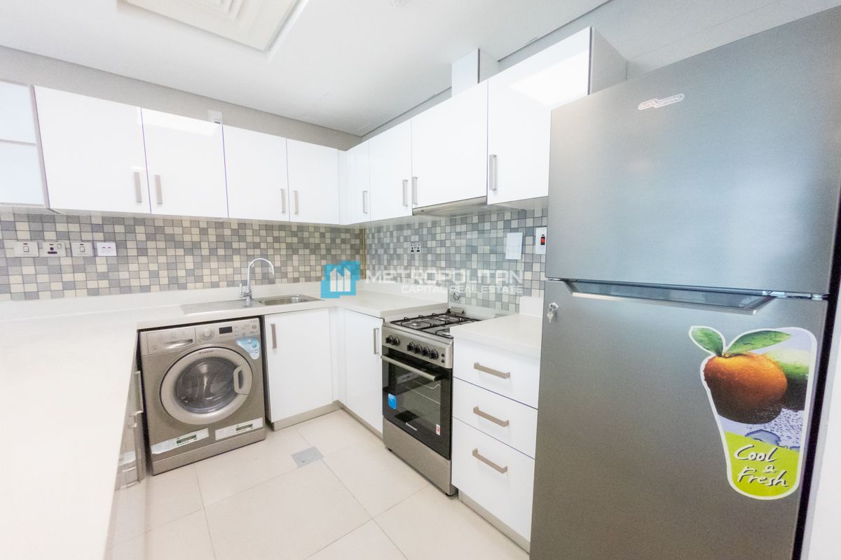 1 BR with balcony | Vacant | Partial Canal View