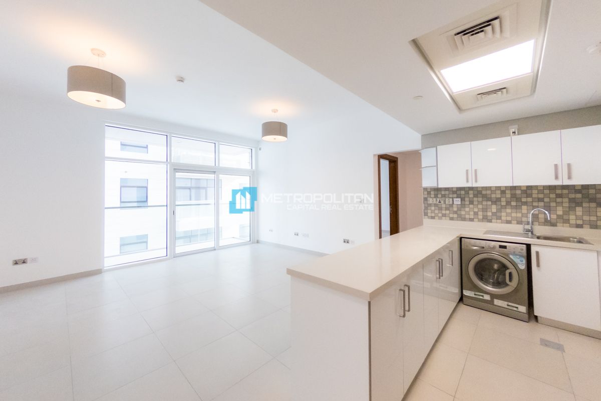 1 BR with balcony | Vacant | Partial Canal View