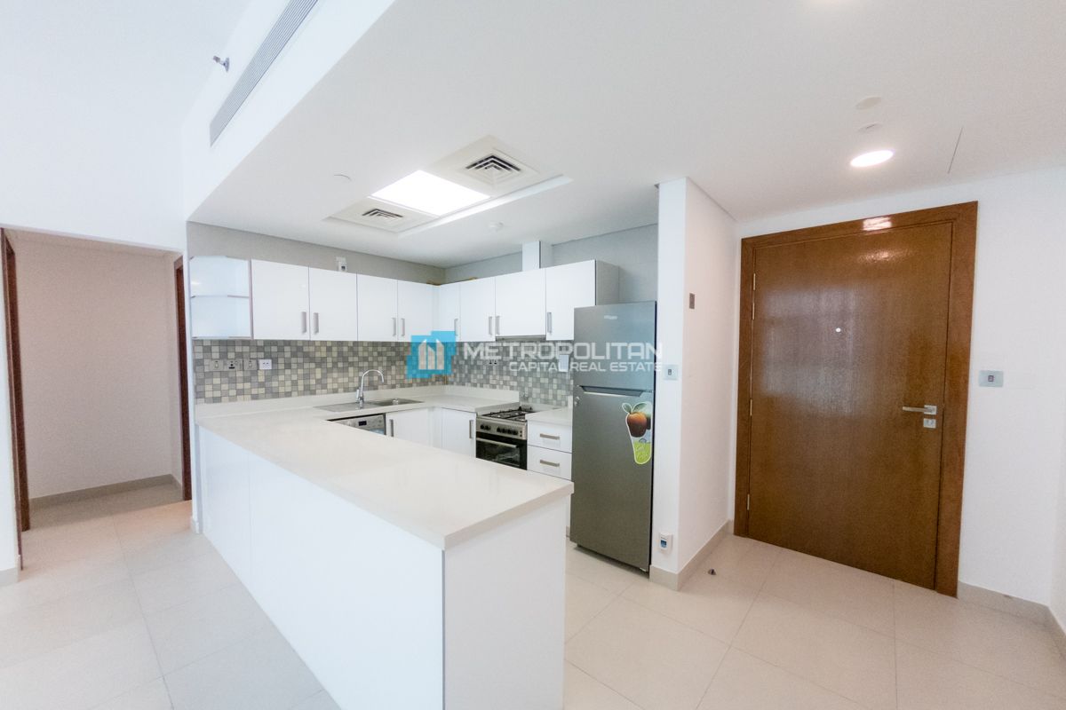 1 BR with balcony | Vacant | Partial Canal View
