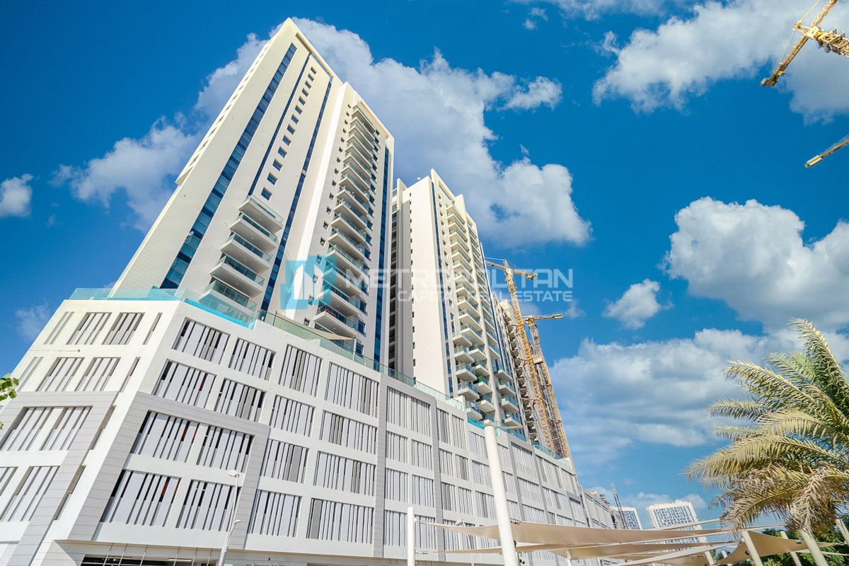1 BR with balcony | Vacant | Partial Canal View