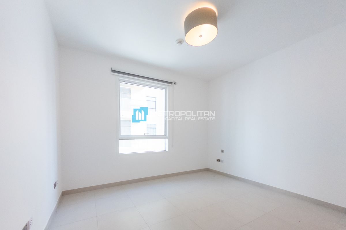 1 BR with balcony | Vacant | Partial Canal View