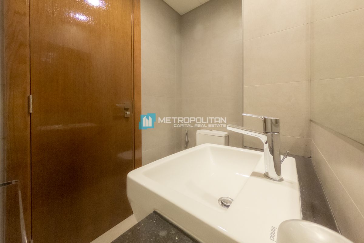 1 BR with balcony | Vacant | Partial Canal View