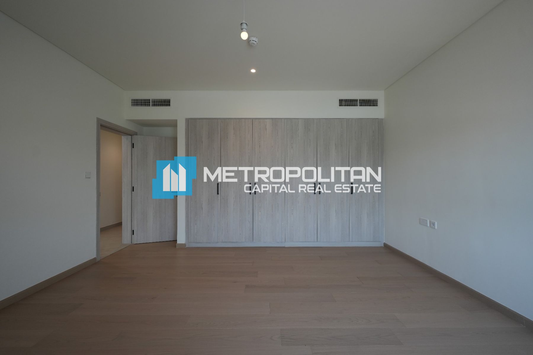 6 BR Branded New | Prime Location | Corner Unit